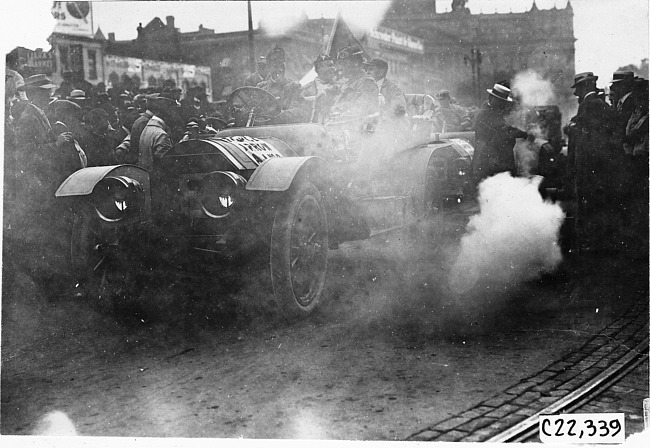 F.S. Day in Pierce-Arrow car at start of the 1909 Glidden Tour, Detroit, Mich.