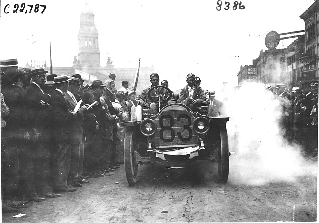 Chalmers-Detroit car at start of the 1909 Glidden Tour, Detroit, Mich.