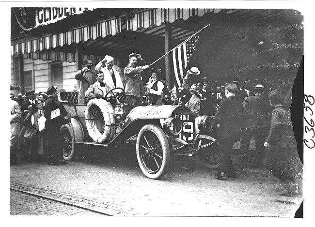 Premier car in front of Pontchartrain Hotel at start of the 1909 Glidden Tour, Detroit, Mich.