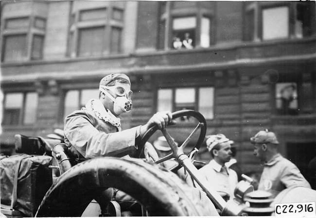 Car driver at the 1909 Glidden Tour, Detroit, Mich.