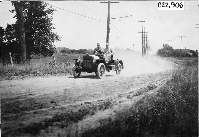 Maxwell car on road between Detroit and Jackson in 1909 Glidden Tour