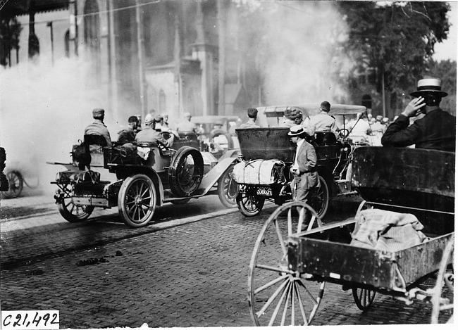 Cars arriving in Kalamazoo, Mich., in 1909 Glidden Tour