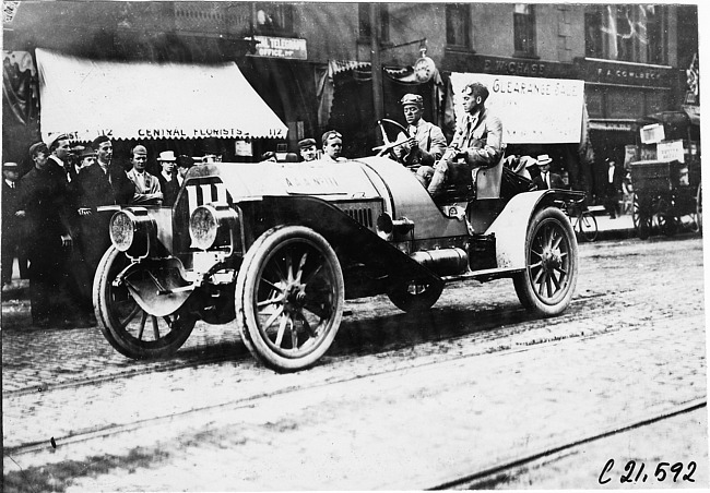 Jack Shimp in Jewell car arriving in Kalamazoo, Mich., 1909 Glidden Tour