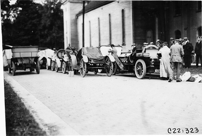 Participants' cars in Kalamazoo, Mich., 1909 Glidden Tour
