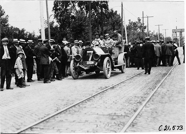 Jewell car arriving in South Bend, Ind. at 1909 Glidden Tour