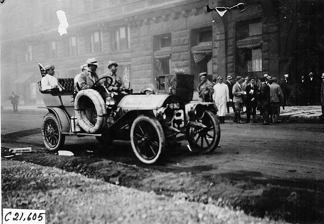 Chairman Hower in Premier car in front of Auditorium Annex building, Chicago, Ill., 1909 Glidden Tour