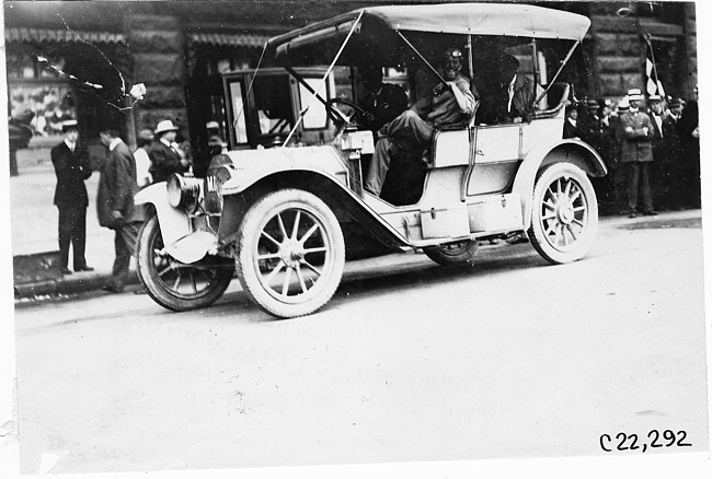 Marmon car #5 arriving at Chicago, Ill., 1909 Glidden Tour