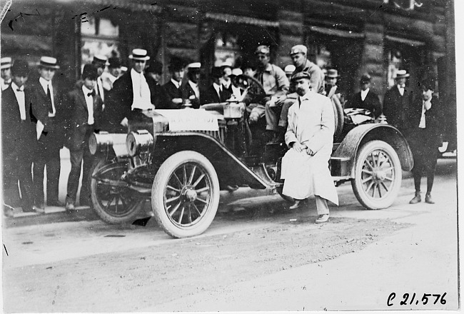 Maxwell car #107 in Chicago, Ill., at the 1909 Glidden Tour
