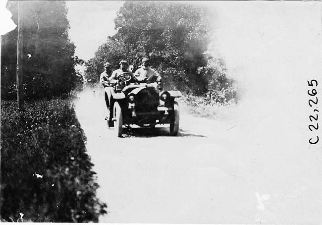 Studebaker press car in Zion City, Ill., at the 1909 Glidden Tour