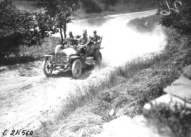 Chalmers car entering Wisconsin at the 1909 Glidden Tour