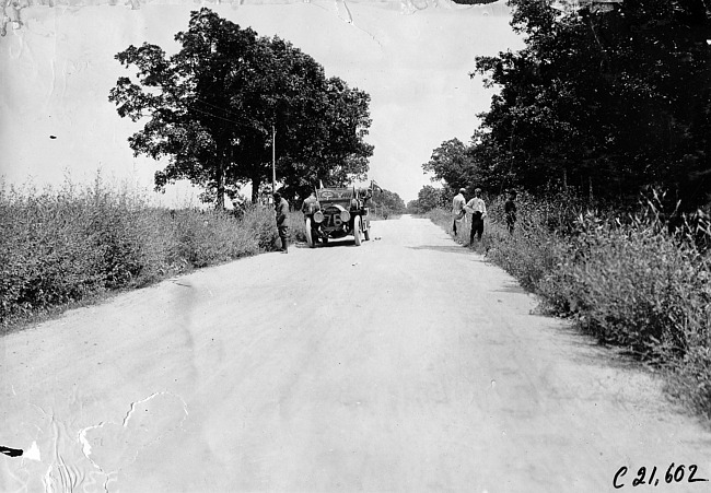 Nature calls' on the 1909 Glidden Tour