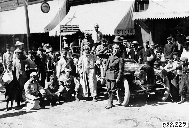 Studebaker car in Milwaukee at 1909 Glidden Tour