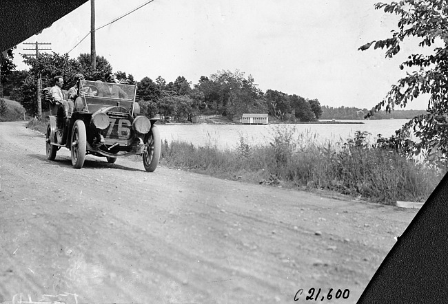 Thomas press car at 1909 Glidden Tour