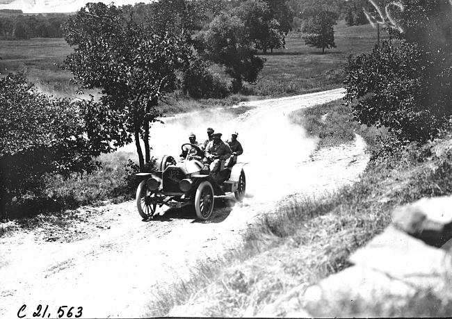 Moline car on the road to Elroy, Wis., 1909 Glidden Tour