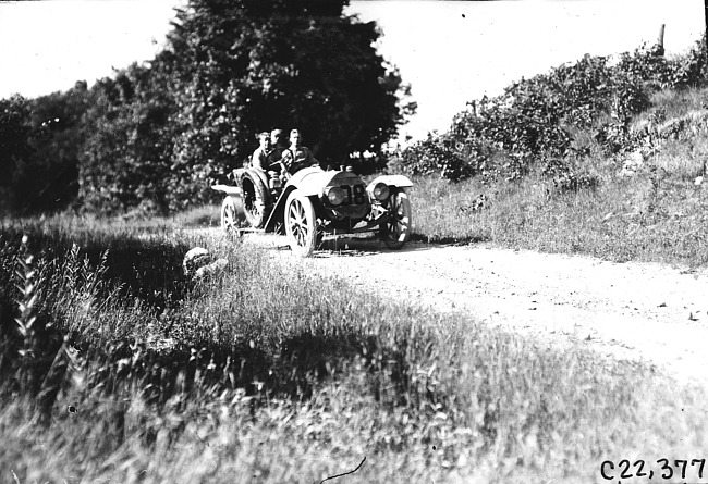 Car on rural road at 1909 Glidden Tour
