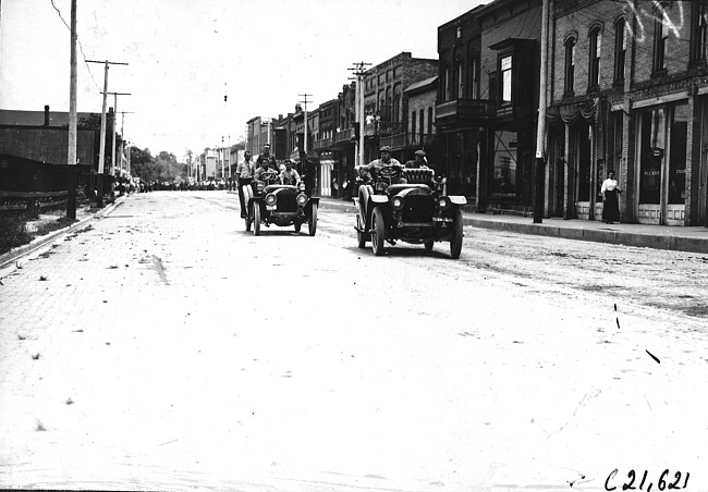 McIntosh and Smithson in Studebaker press cars enter Elroy, Wis., 1909 Glidden Tour