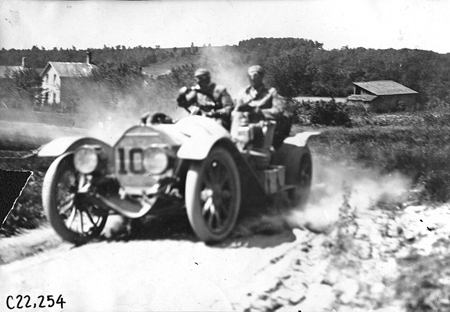 Pierce car at the 1909 Glidden Tour