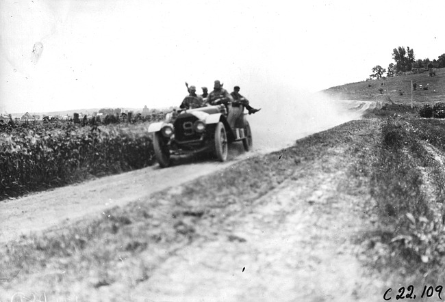 Pierce car in Pleasant Valley, Minn., at 1909 Glidden Tour