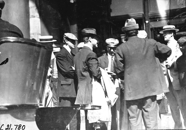 Hower, Ferguson and Reeves standing in front of the West Hotel in Rochester, Minn., at the 1909 Glidden Tour