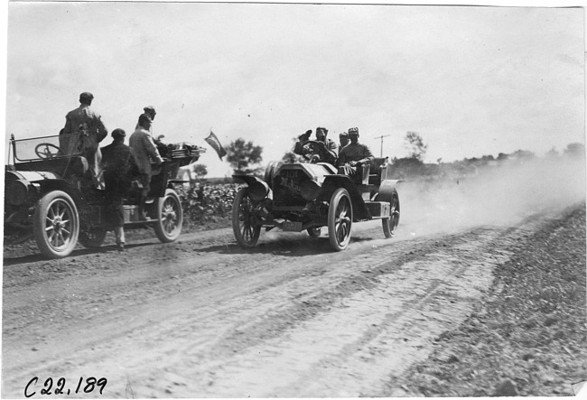 Moline car near Pine Island, Minnesota, at the 1909 Glidden Tour
