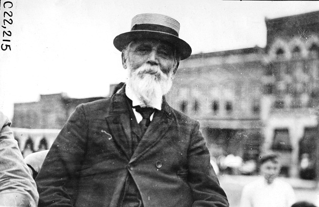 Judge A.C. Cooper of Northfield, Minn., at the 1909 Glidden Tour