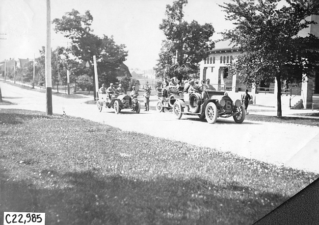 Thomas Flyer car in Minneapolis, Minn., at the 1909 Glidden Tour