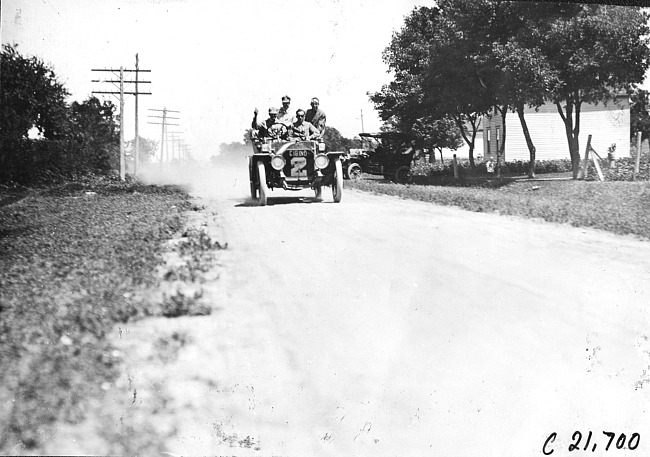 J.D. Hammond in Premier car entering Mankato, Minn., at the 1909 Glidden Tour