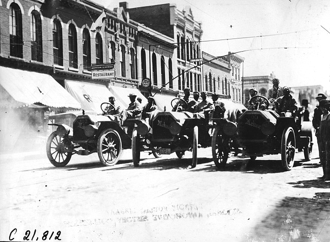 Three Moline cars in Mankato, Minn., at the 1909 Glidden Tour