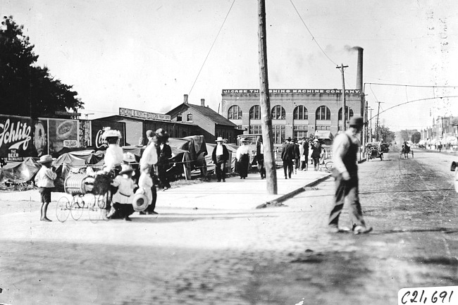 Cars parked for the night in Minneapolis, Minn., at 1909 Glidden Tour