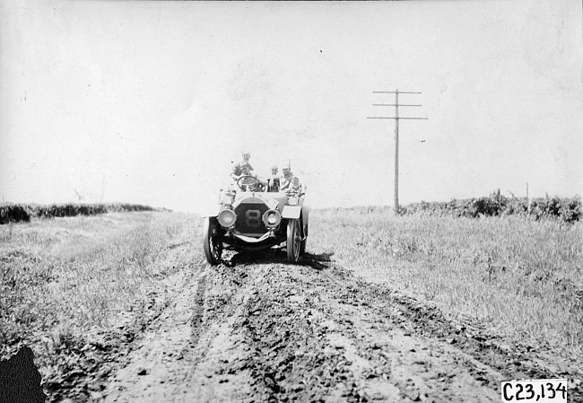 Car #8 on the Iowa prairie, at the 1909 Glidden Tour