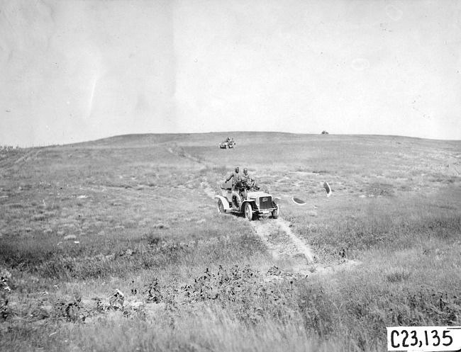 Participants crossing prairie in the 1909 Glidden Tour