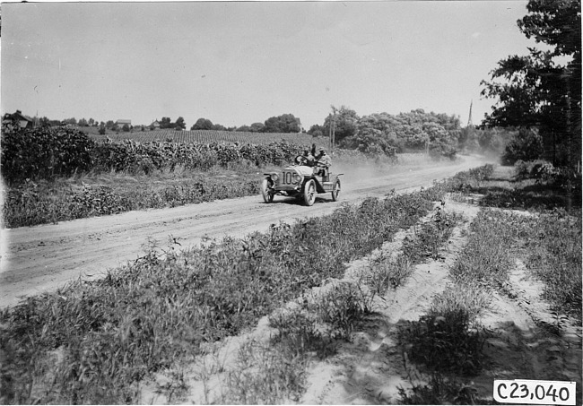 Car #105 on rural road to Council Bluffs, Iowa at 1909 Glidden Tour