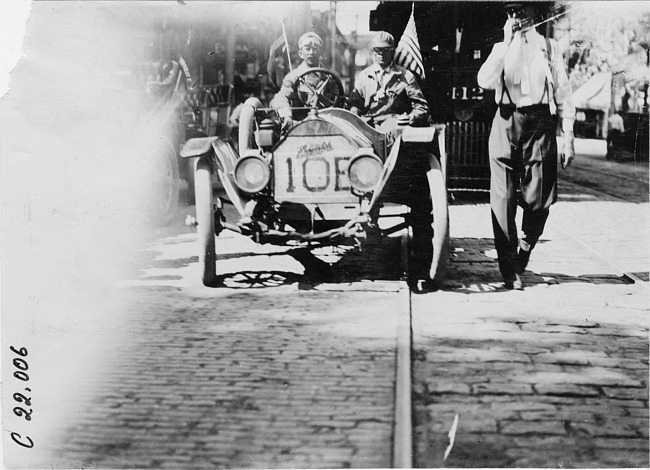 Hupmobile checking in at Fort Dodge in Council Bluffs, Iowa at 1909 Glidden Tour