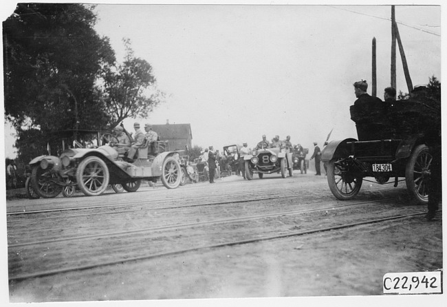 Glidden tourists at Council Bluffs, Iowa at 1909 Glidden Tour