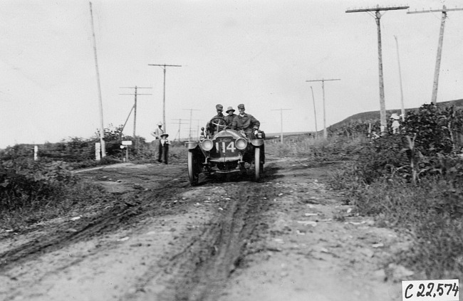 Lexington car #114 near Chapman, Neb., at the 1909 Glidden Tour