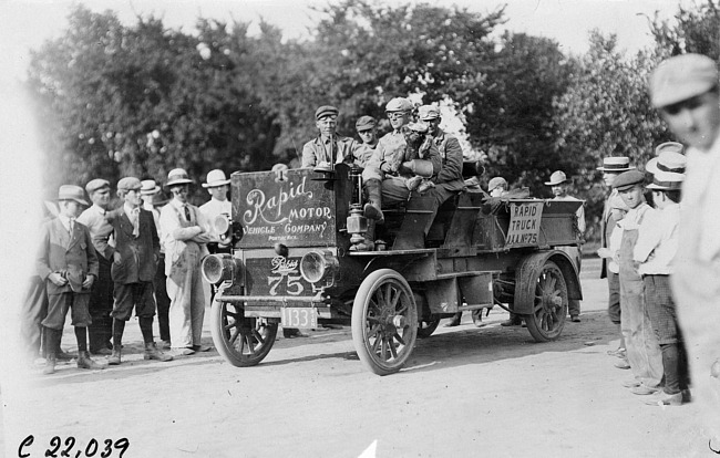 Rapid Motor truck arrives in Grand Island, Neb., at 1909 Glidden Tour