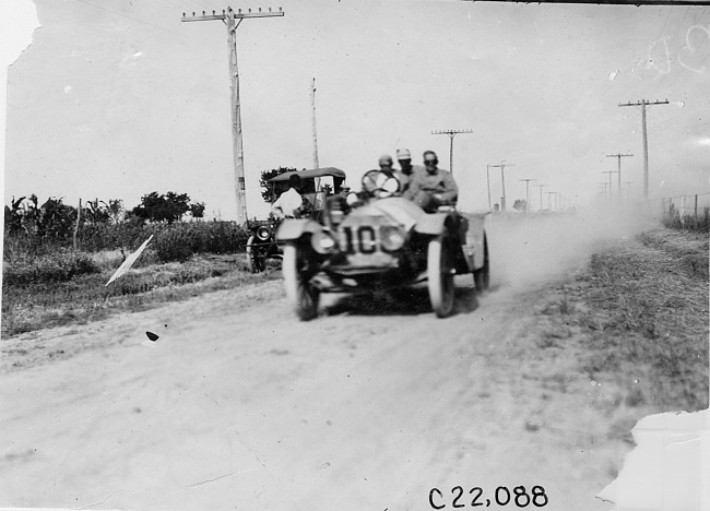 Glidden tourist on rural road near Kearney, Neb., at 1909 Glidden Tour