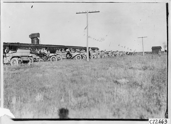 Glidden tourists preparing to leave railroad station in Kearney, Neb., at 1909 Glidden Tour