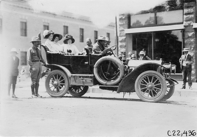 Studebaker press car in North Platte, Neb., at the 1909 Glidden Tour