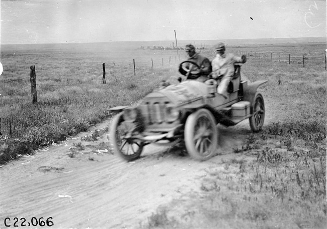 Chalmers car #105 on the prairie, at the 1909 Glidden Tour