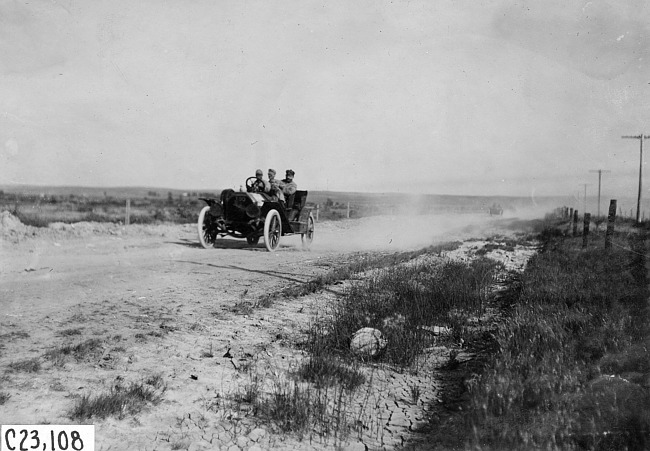 Moline car nearing Julesburg, Colo., at the 1909 Glidden Tour