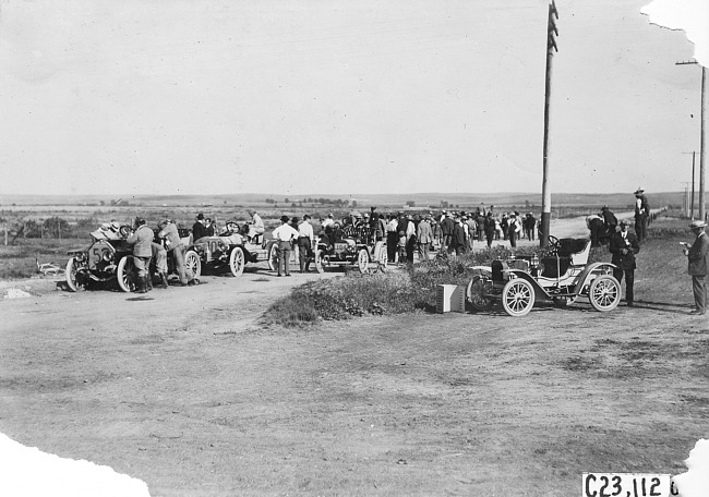 Glidden cars at Julesburg, Colo., at the 1909 Glidden Tour