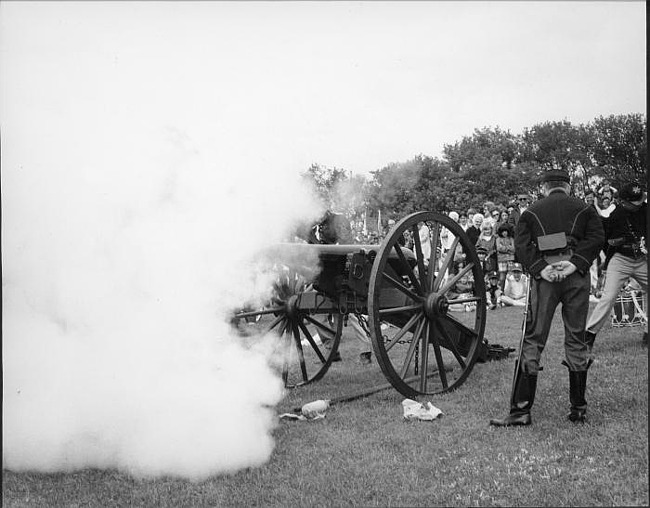 Memorial Dedication firing of cannon