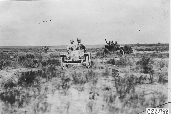 Glidden tourist vehicles on the Colorado prairie, at 1909 Glidden Tour