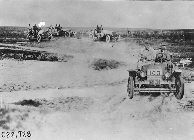 Glidden tourist vehicles on the Colorado prairie, at 1909 Glidden Tour