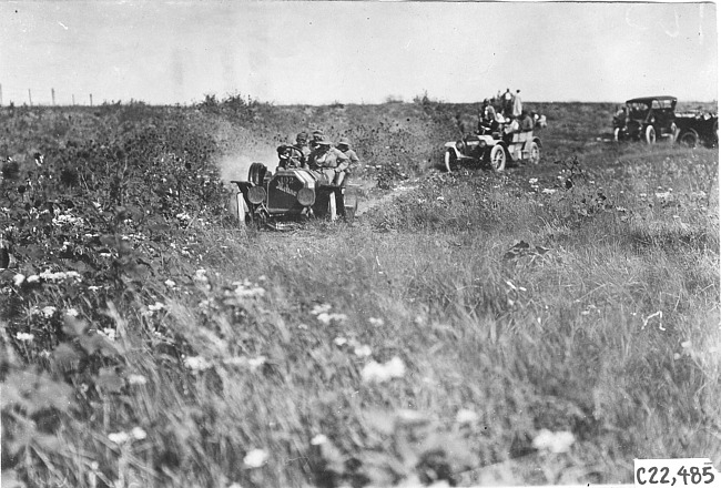 Glidden tourist vehicles on the Colorado prairie, at 1909 Glidden Tour