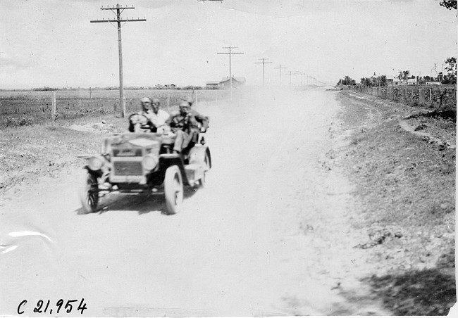 Maxwell car 100 miles from Denver at the 1909 Glidden Tour