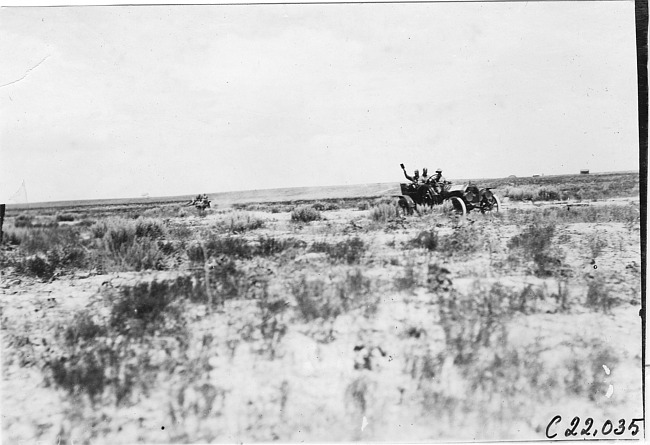 Participants on the road to Denver, at the 1909 Glidden Tour