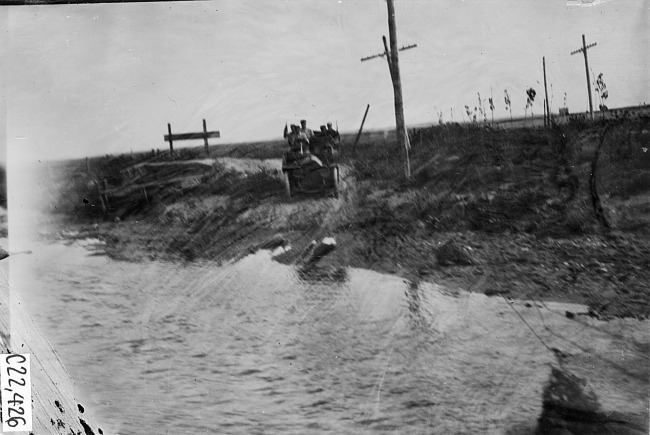 Thomas car #76, 50 miles from Denver, at the 1909 Glidden Tour