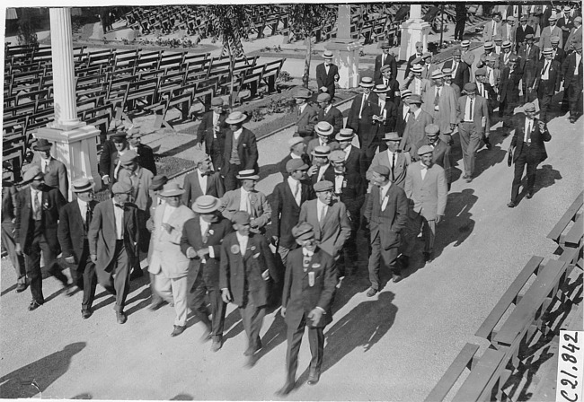 Glidden tourists at Lakeside Park, Denver, Colo., at 1909 Glidden Tour